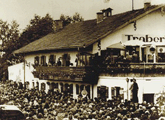 
				Traberhof bei Rosenheim 1949: Täglich bis zu 30.000 Menschen			
